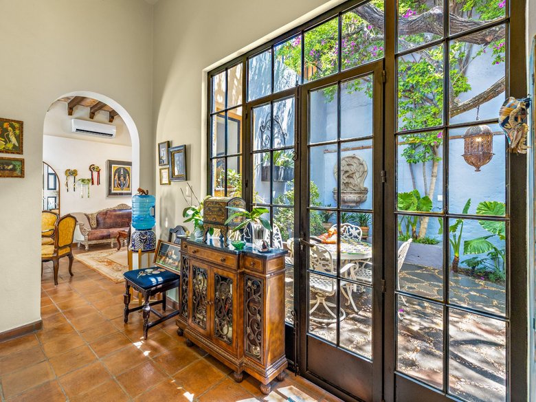 Casa Preciosa — 8 photos