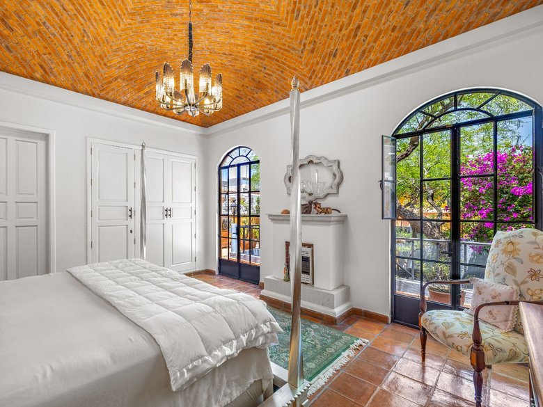 Casa Preciosa — 22 photos
