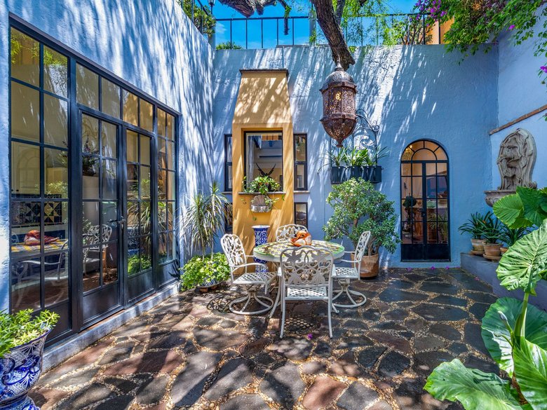 Casa Preciosa — 9 photos
