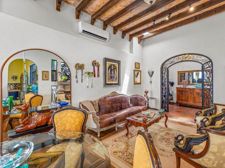 Casa Preciosa — 5 photos