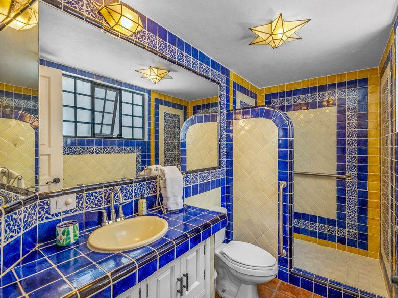 Casa Preciosa — 23 photos