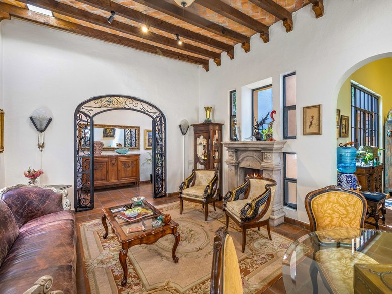 Casa Preciosa — 6 photos