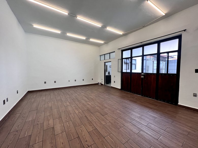 Contemporary Loft Rental in the Exclusive Montes de Loreto Area — 4 photos
