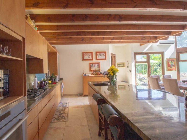 1913 Vista Antigua — 7 photos