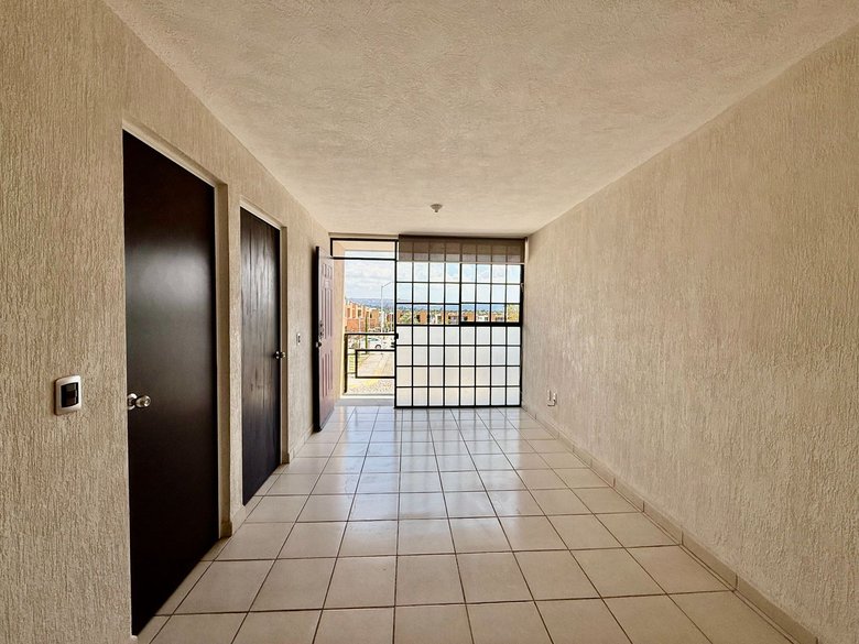 VENTA DEPARTAMENTO 66 PA LA VISTA — 2 photos