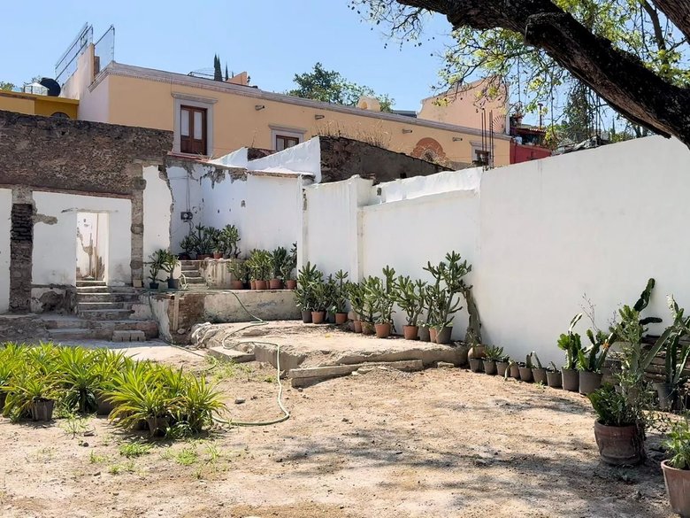 Barranca 67, A Rare Opportunity in Centro — 11 photos