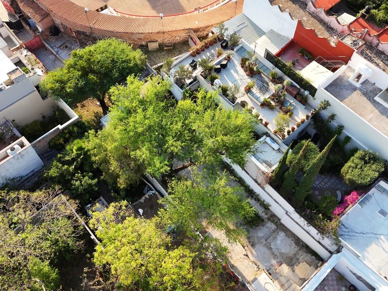 Barranca 67, A Rare Opportunity in Centro — 4 photos