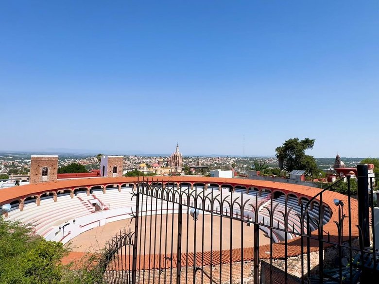 Barranca 67, A Rare Opportunity in Centro — 9 photos