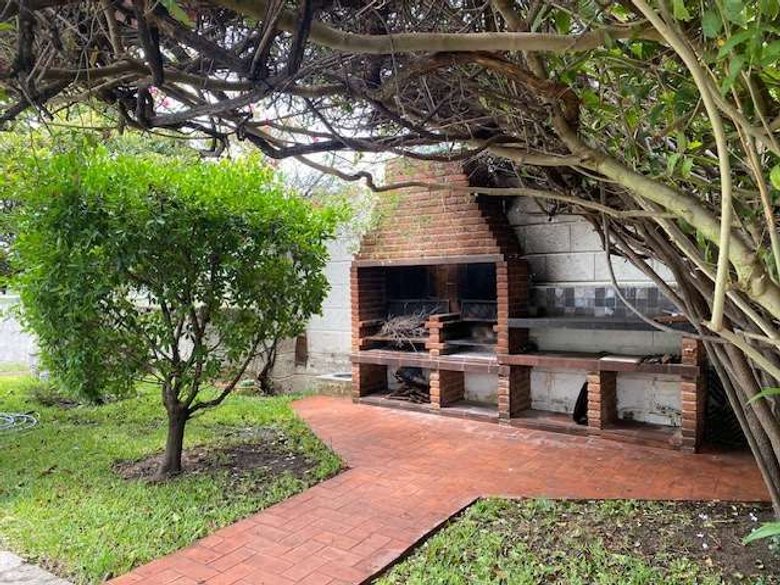 Casa de Los Angeles — 8 photos