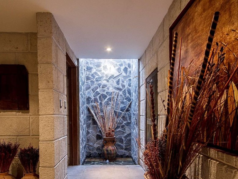 Casa de Los Angeles — 16 photos
