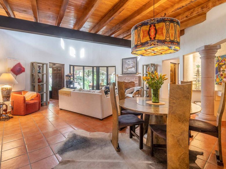 Villa 108, Los Labradores — 2 photos
