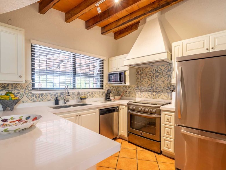Villa 108, Los Labradores — 5 photos