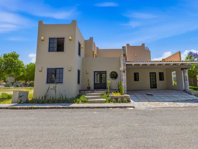 CASA LOS OLIVOS — 1 photos