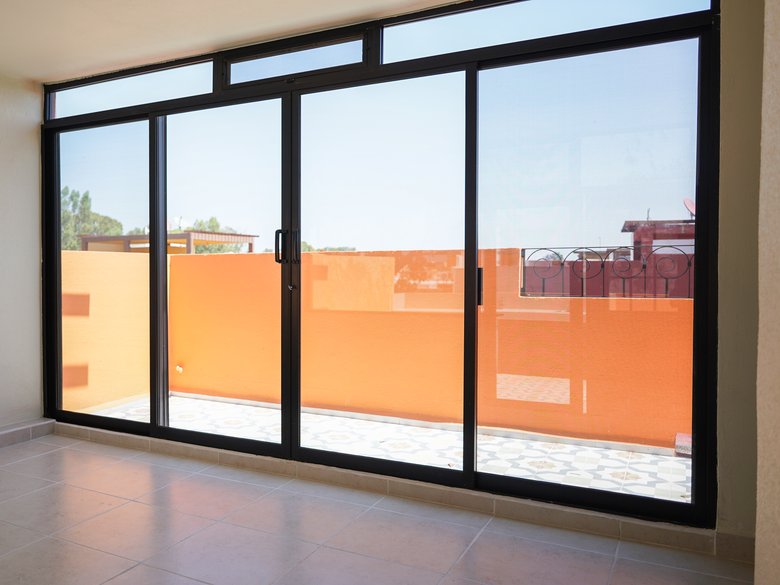 Upgraded Home for Sale in Zirándaro | Renovated Kitchen & Rooftop Game Studio — 21 photos