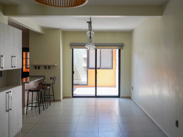 Upgraded Home for Sale in Zirándaro | Renovated Kitchen & Rooftop Game Studio — 10 photos