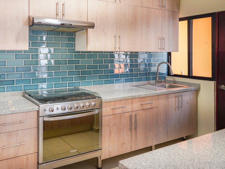 Upgraded Home for Sale in Zirándaro | Renovated Kitchen & Rooftop Game Studio — 8 photos