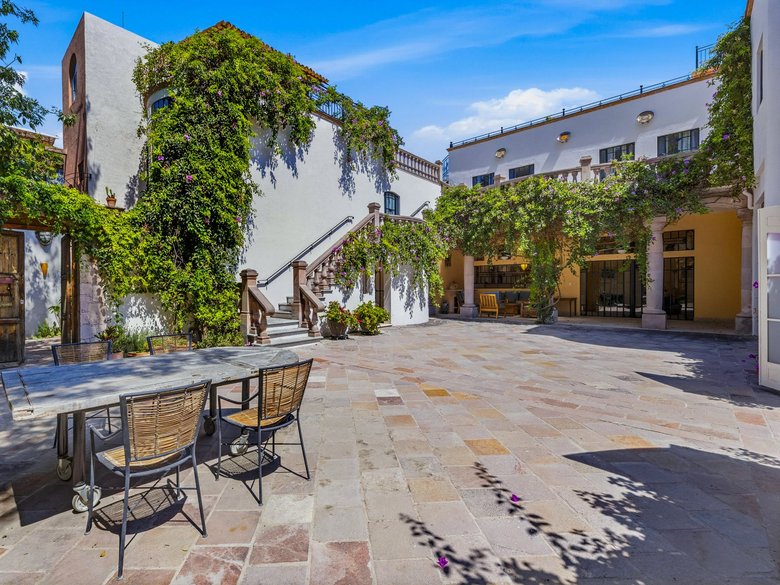 Casa Grande — 18 photos