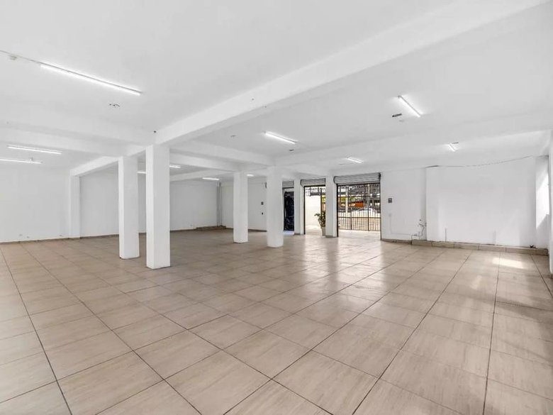Comercial Ave Paseo Real 1 — 3 photos
