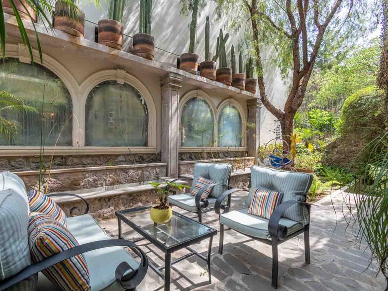 The Hidden Enclave — 5 photos