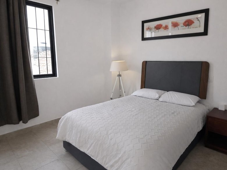 CASA DEL PUENTE DE UMARÁN — 6 photos