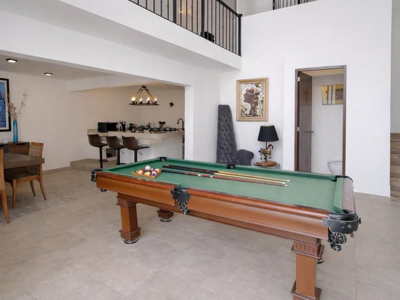 CASA DEL PUENTE DE UMARÁN — 5 photos