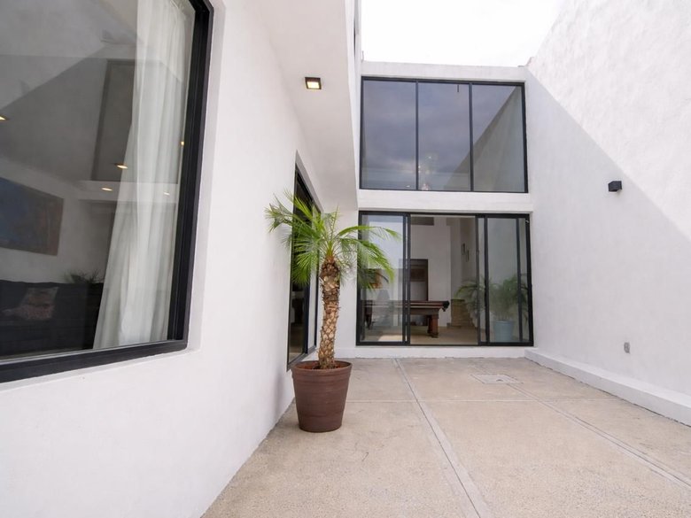 CASA DEL PUENTE DE UMARÁN — 7 photos