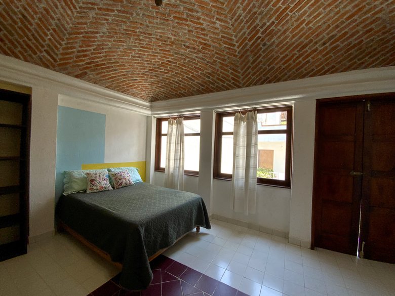 Colonial-Style Apartment for Rent in Historic San Miguel — 2 photos