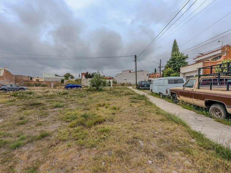 Privada La Luz Lote 109 — 8 photos