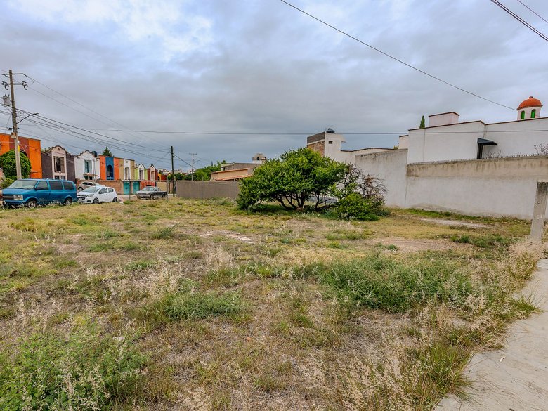 Privada La Luz Lote 109 — 4 photos