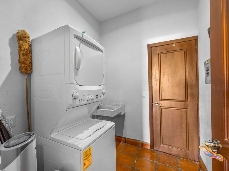 Condo Girasoles — 17 photos