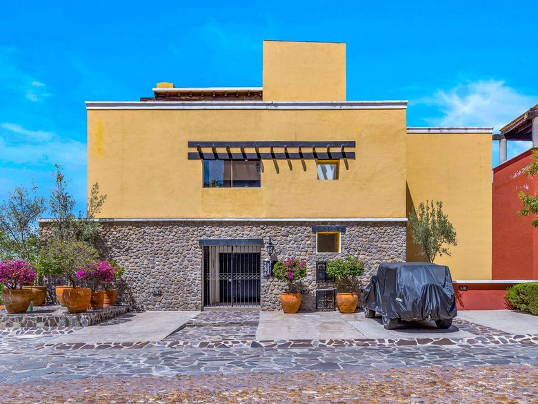 Condo Girasoles — 5 photos
