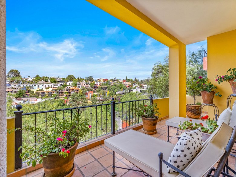 Condo Girasoles — 18 photos