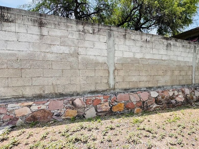 CASA VENERANDA — 4 photos