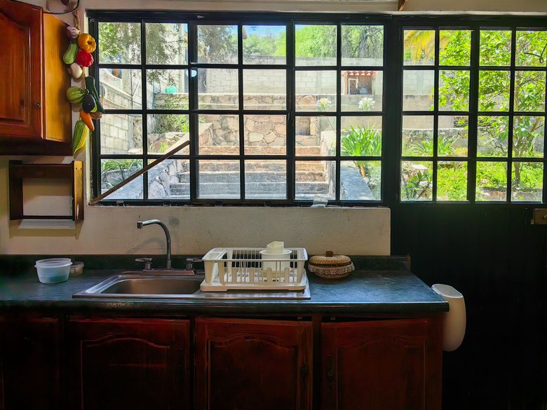 CASA VENERANDA — 8 photos