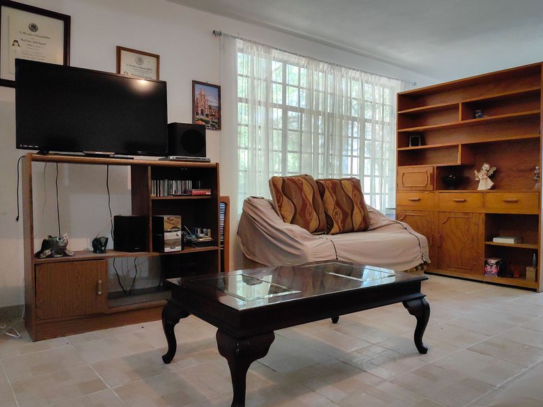 CASA VENERANDA — 13 photos