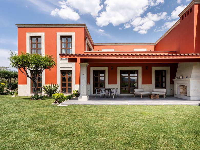 Casa Cava — 16 photos