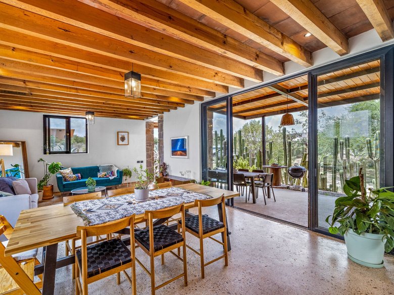 Villa Jacaranda - Architectural Country Living Near San Miguel — 5 photos