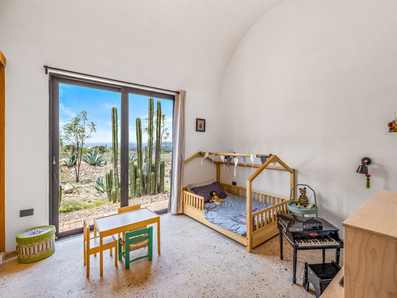 Villa Jacaranda - Architectural Country Living Near San Miguel — 16 photos