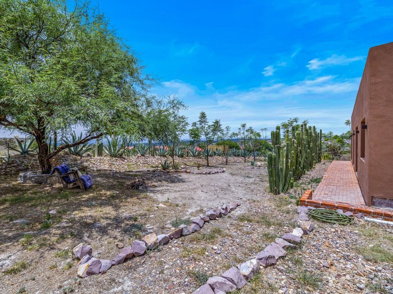 Villa Jacaranda - Architectural Country Living Near San Miguel — 23 photos