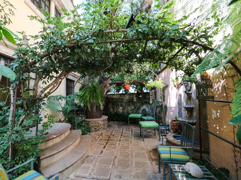 Casa Baeza — 6 photos