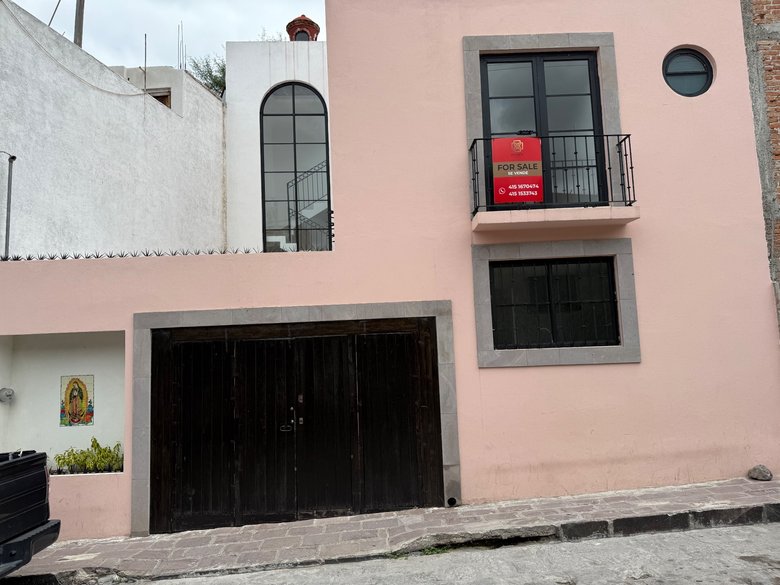 CASA VILLANUEVA — 9 photos
