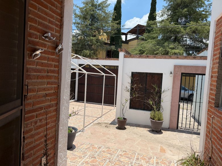 CASA ARBOLEDA — 30 photos