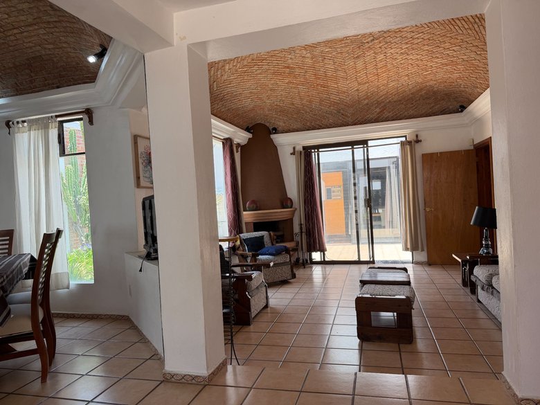 CASA ARBOLEDA — 32 photos