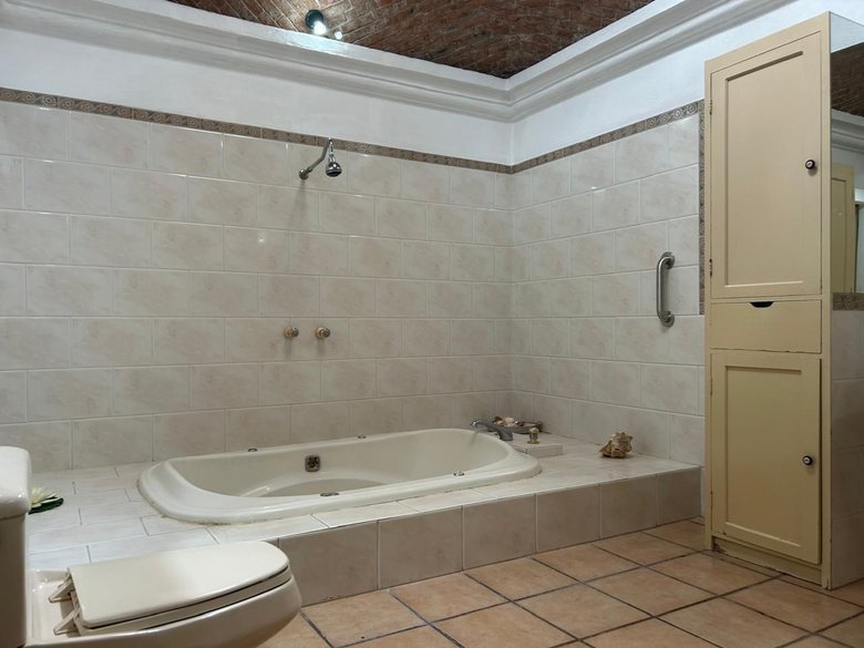 CASA ARBOLEDA — 5 photos