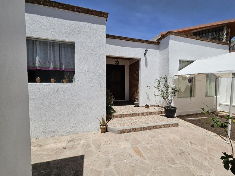 CASA ARBOLEDA — 11 photos
