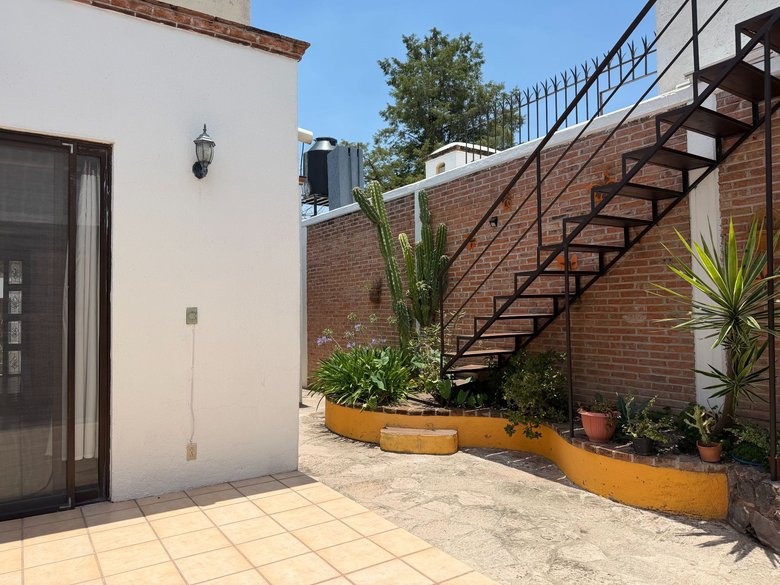 CASA ARBOLEDA — 45 photos