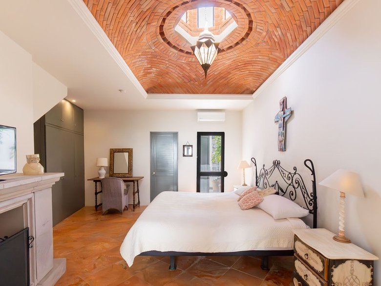CASA TENERIAS — 20 photos