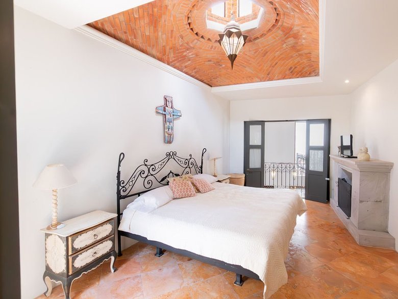 CASA TENERIAS — 18 photos