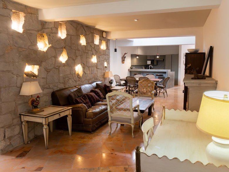 CASA TENERIAS — 8 photos