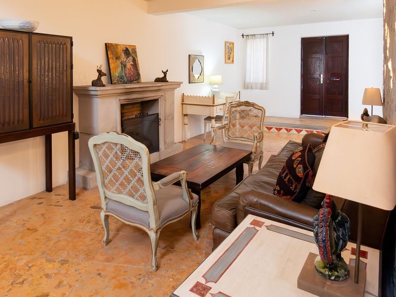CASA TENERIAS — 10 photos